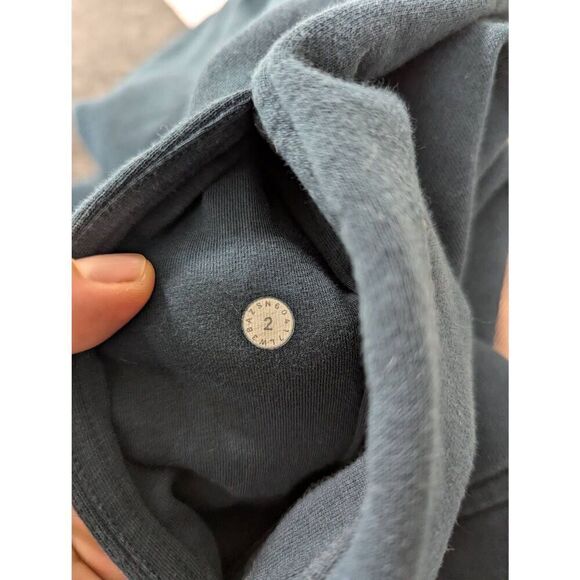 Lululemon Sweatshirt women's size 2 dark teal turtleneck cowl neck pockets - Picture 7 of 7